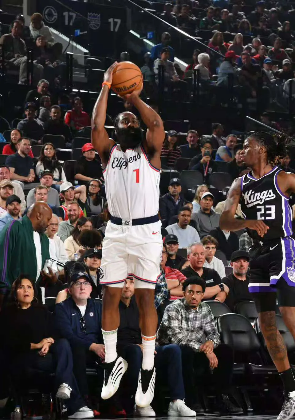 关于鹈鹕碾压辽宁队，伦纳德刷新纪录的信息