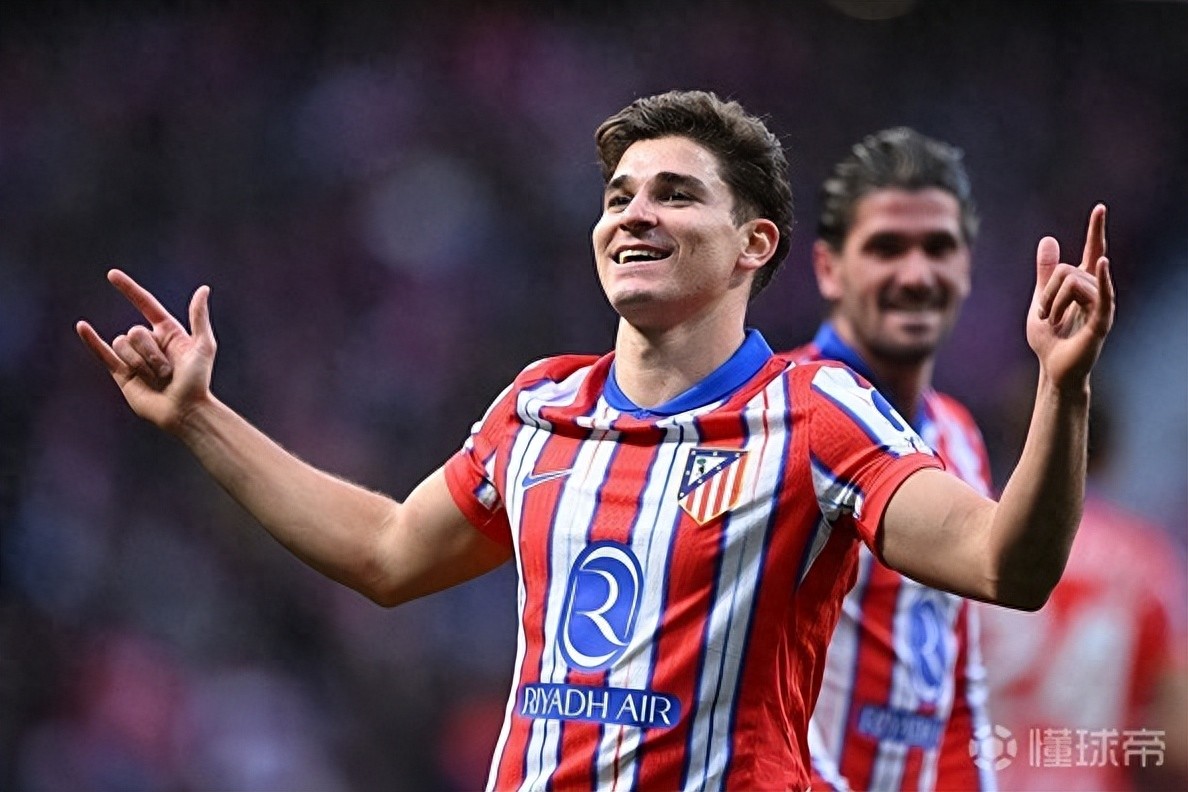 包含葡萄牙横扫乌拉圭，阿尔瓦雷斯惊艳四座的词条