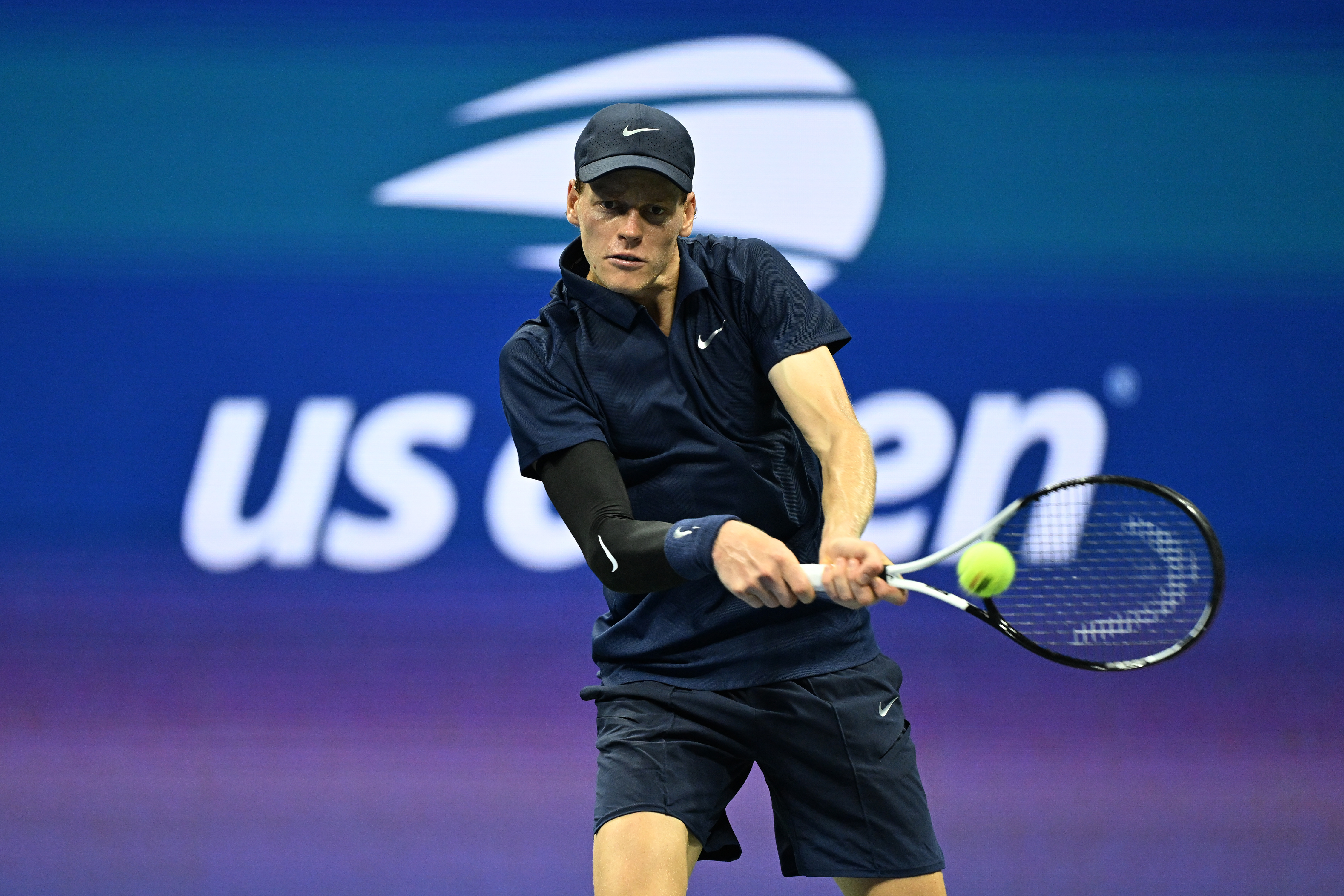 年终总决赛力克美网，辛纳扛起全队