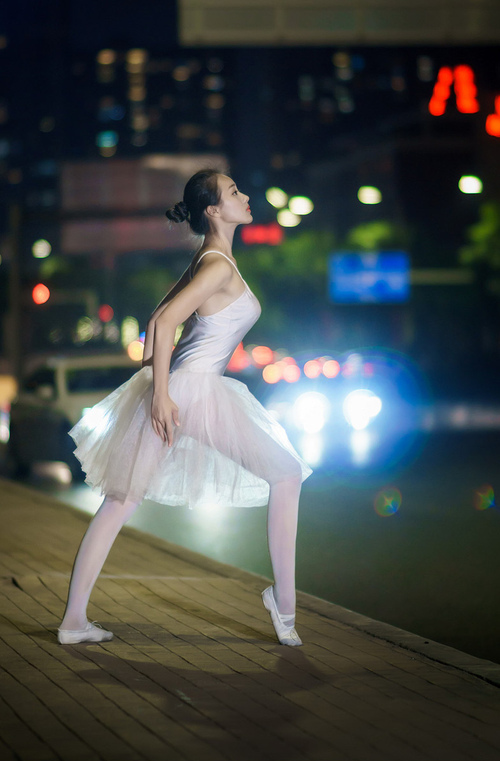 米切尔关键制胜一击，上海队惊天翻盘鹈鹕队