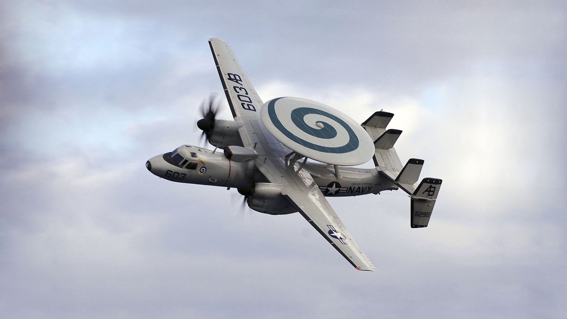 开云体育在线-亚平宁铁骑踏碎波斯壁垒，佛罗伦萨强势晋级背后的欧战风云与地缘回响