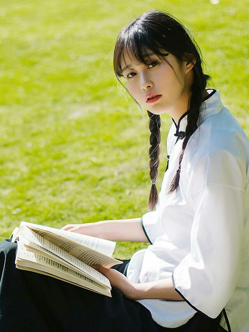 新疆冰封篮网烈焰,钢铁防线下贝恩的破晓救赎