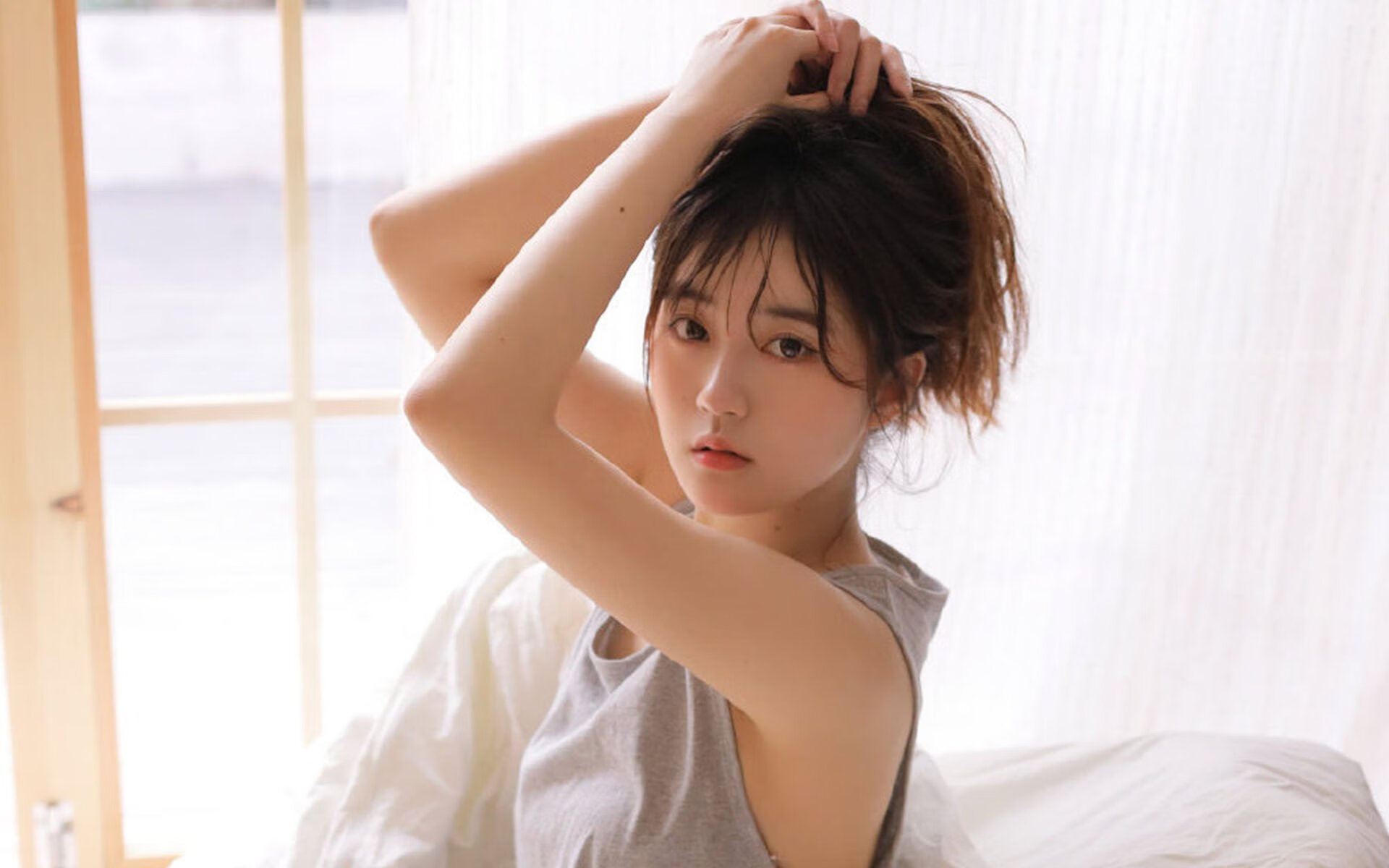 赛道与球场双王记，当F1街道战轰鸣遇上篮网血色黄昏